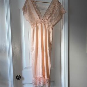 Elegant Lace Trim Peach Nightgown
